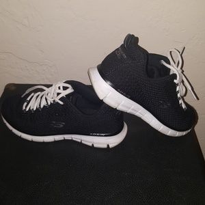 Skechers elite memory foam tennis shoes